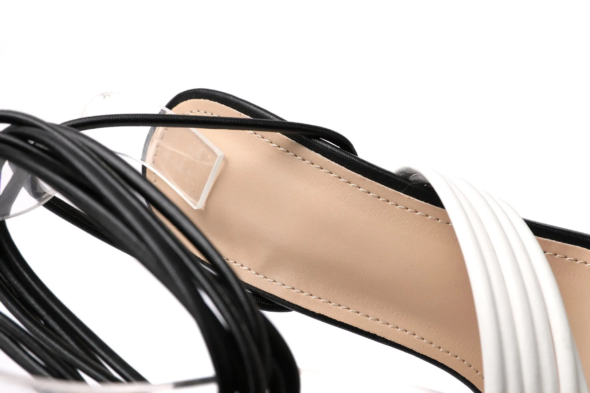 Color matching thin band pointed high heel strapping sandals