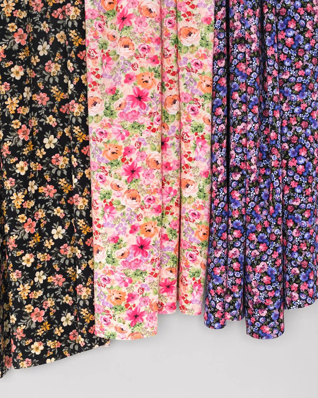 Countryside Blooms Rayon Challis - Cream/Pink/Grass