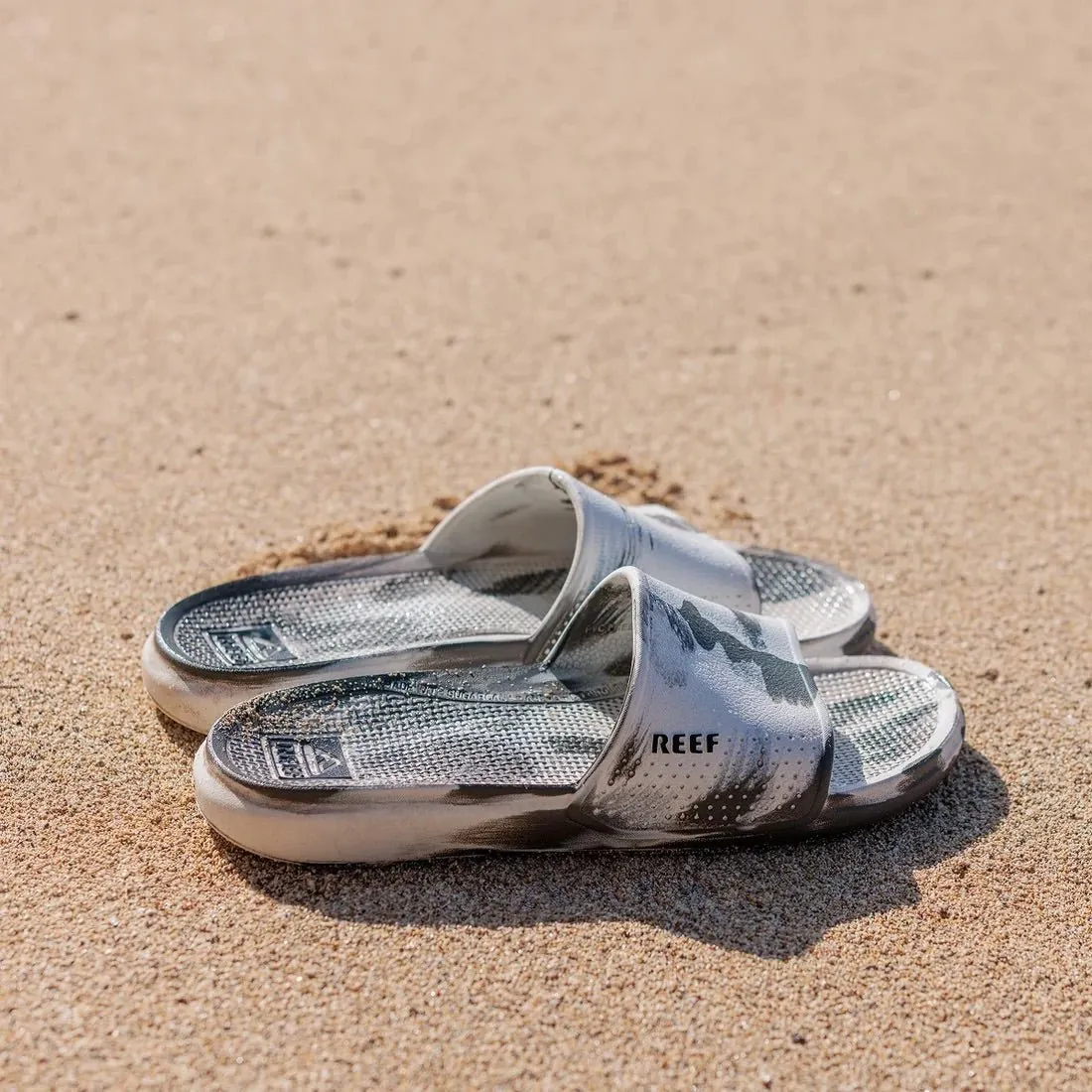 Reef Oasis Slide White Grey Marble