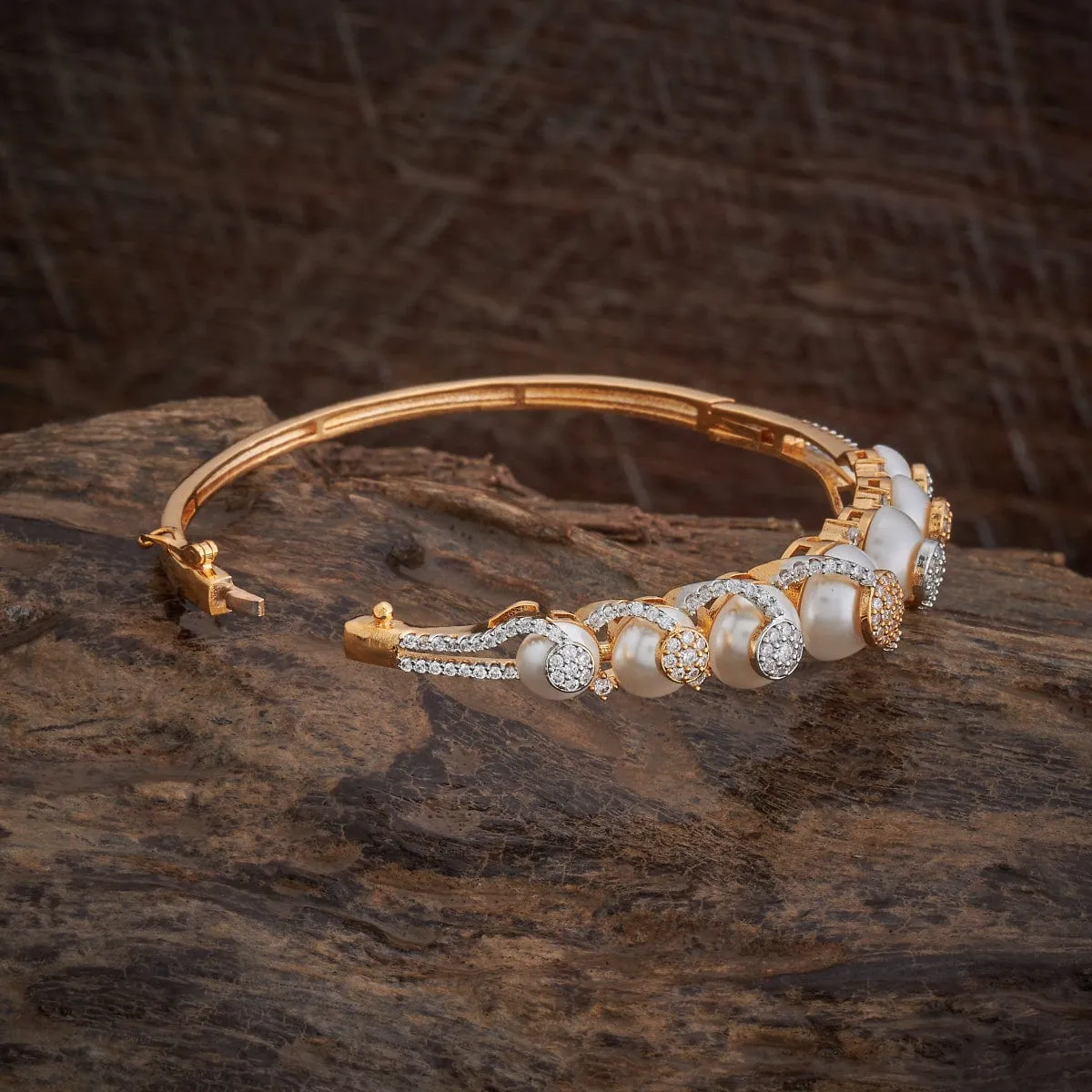 Zircon Kada 177496